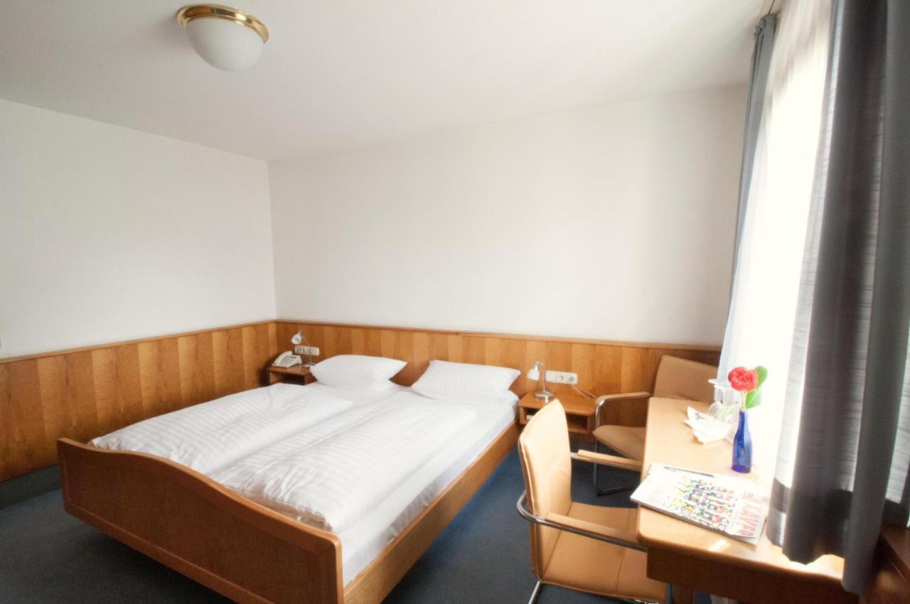 Hotel Krone Strassdorf Schwäbisch Gmünd Kültér fotó